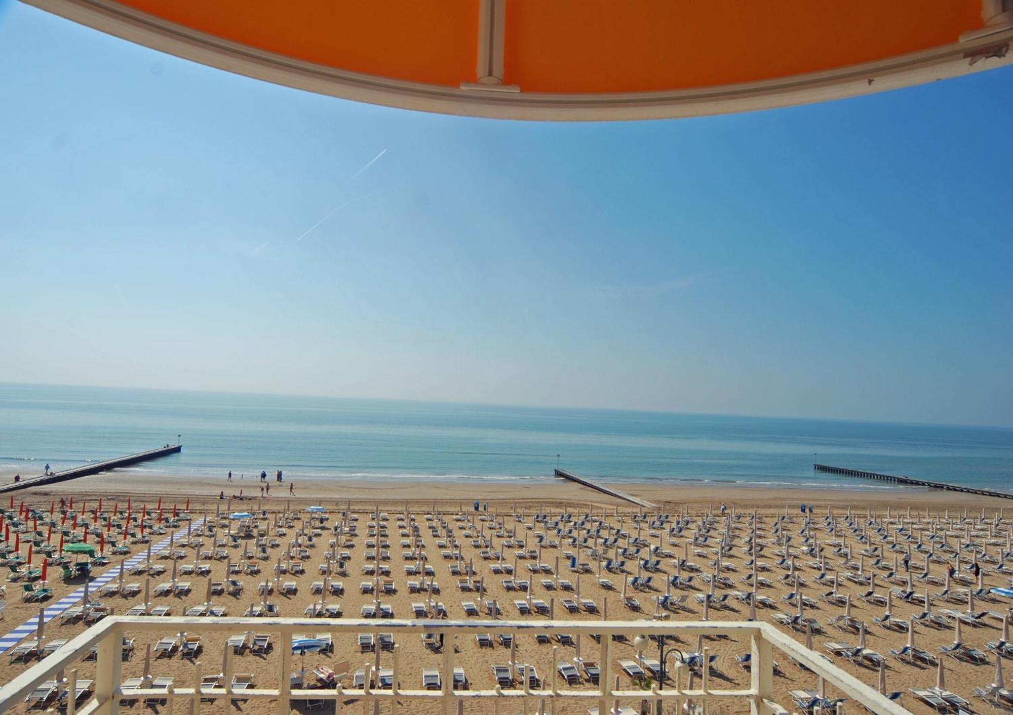 Hotel Montecarlo Lido di Jesolo Exterior foto